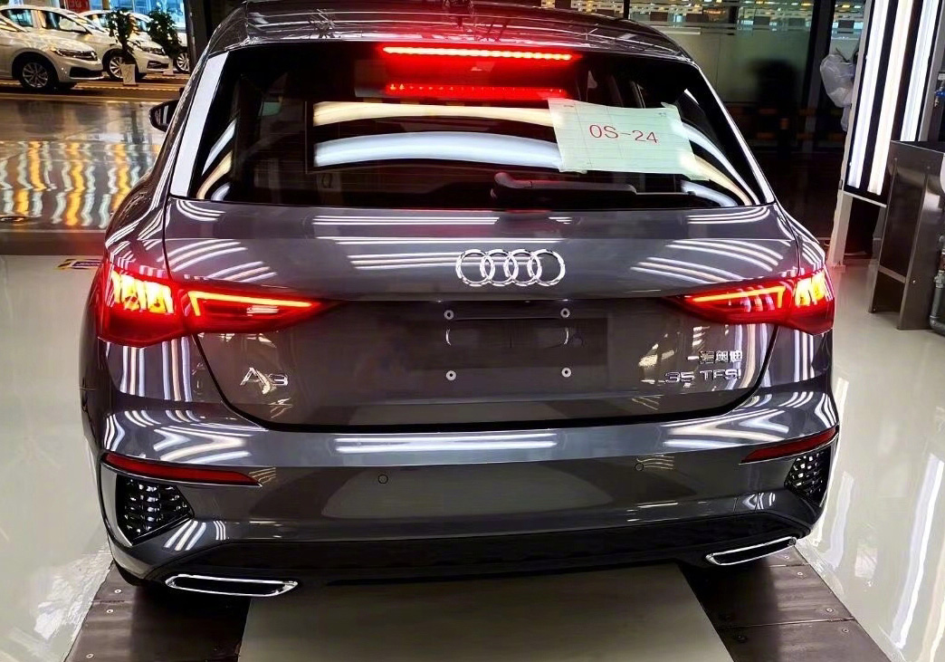 1598600579331166.jpg autohomecar__ChsEeV81FWaAADOuAASV1GAPRyo77.jpg