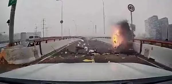 1676798770449578.jpg 40e6-2e0e9d8c7a0ece8efa6e905e47645de6.jpg