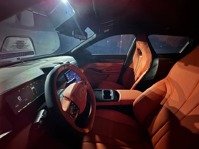 1711873947428038.jpg 005Cp7TNly1ho9a2jsl8rj31400u0ai9-1.jpg