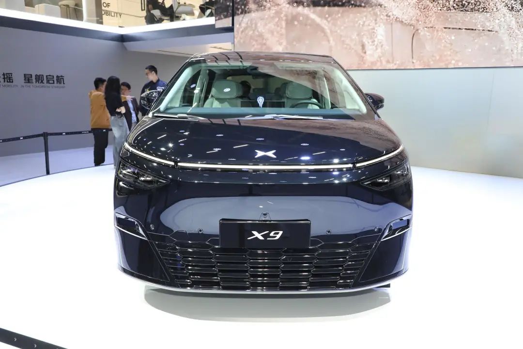 小鹏X9.jpg
